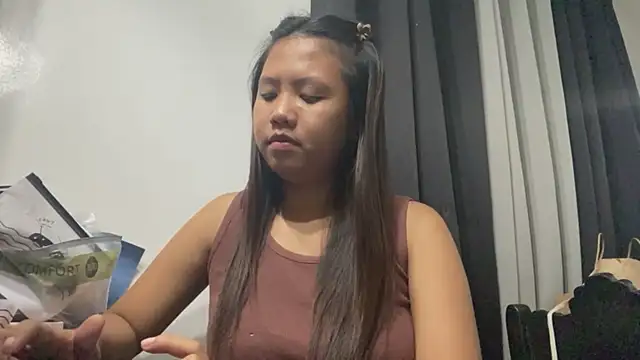 JuleeSchoenherr online show from August 2026 12:45:01 PM