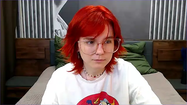 Avrora Vance online show from August 2026 05:45:01 AM