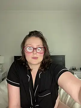 AngelWiess online show from August 2026 04:57:01 PM