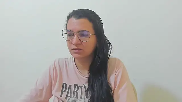 MARILYN GARCIA online show from December 2025 03:03:01 PM