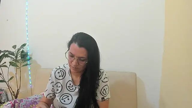 MARILYN GARCIA online show from April 2026 04:03:01 PM