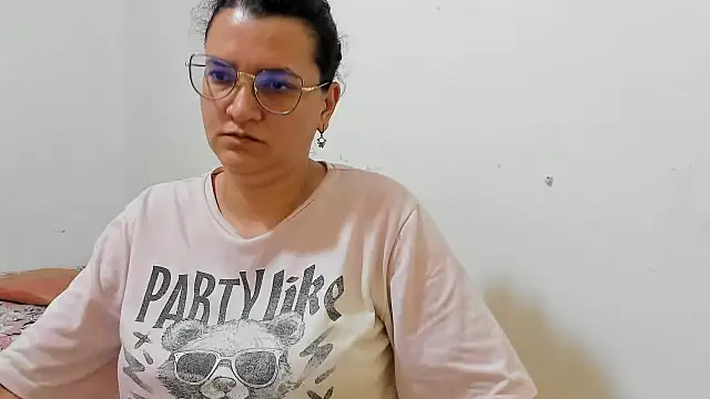Snapshot of MARILYN_GARCIA chatting on June 2026 09:24:01 PM MARILYN GARCIA online show from June 2026 09:24:01 PM