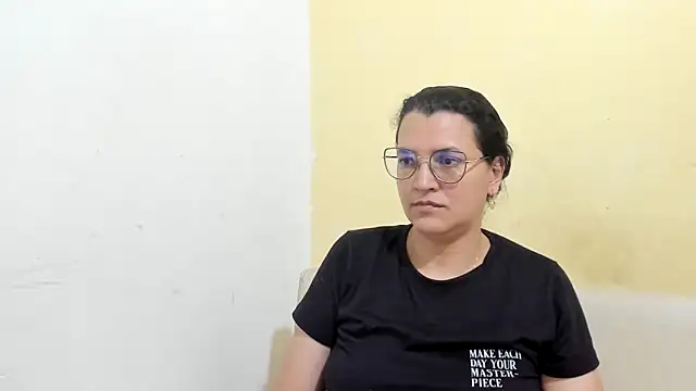 MARILYN GARCIA online show from February 2026 09:23:01 PM