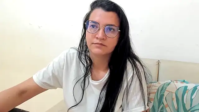 MARILYN GARCIA online show from March 2026 04:00:01 PM