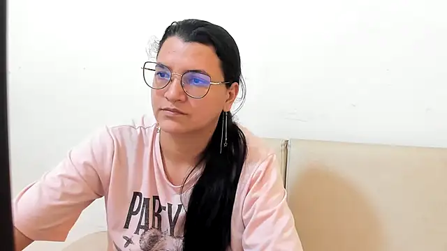 MARILYN GARCIA online show from January 2026 05:08:01 PM