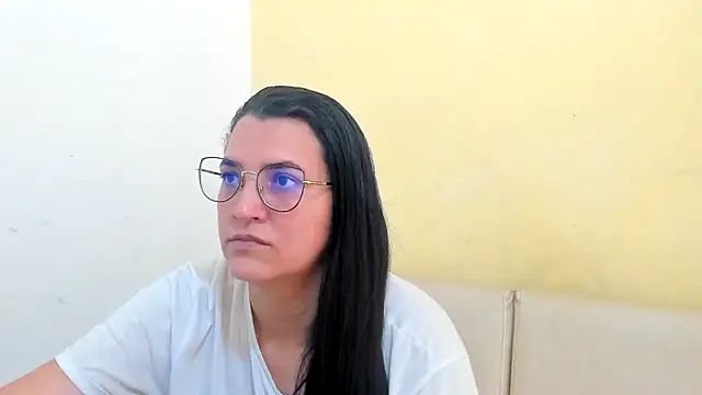 MARILYN GARCIA online show from March 2026 04:52:01 PM