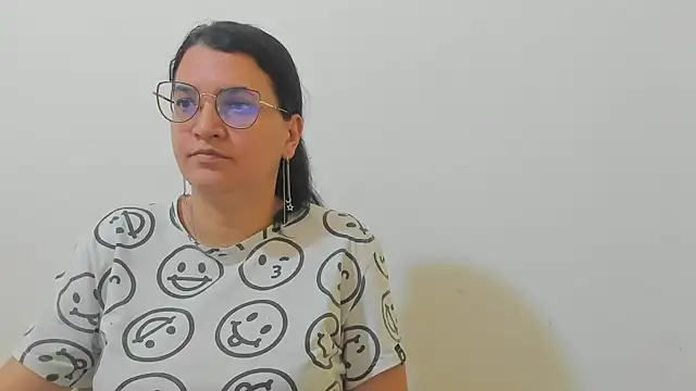 MARILYN GARCIA online show from December 2025 06:30:01 PM