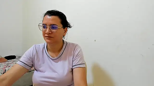 Snapshot of MARILYN_GARCIA chatting on June 2026 03:12:02 PM MARILYN GARCIA online show from June 2026 03:12:02 PM