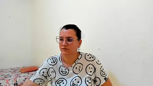Snapshot of MARILYN_GARCIA chatting on June 2026 07:30:02 PM MARILYN GARCIA online show from June 2026 07:30:02 PM