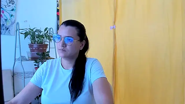 Snapshot of MARILYN_GARCIA chatting on June 2026 08:31:02 PM MARILYN GARCIA online show from June 2026 08:31:02 PM