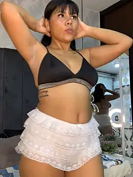 Lunna Rossee online show from August 2026 07:42:01 PM