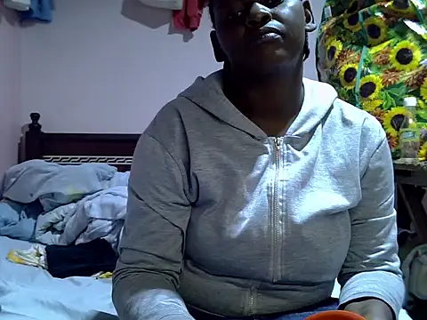 Snapshot of SexxyAggy chatting on August 2026 06:47:01 PM SexxyAggy online show from August 2026 06:47:01 PM
