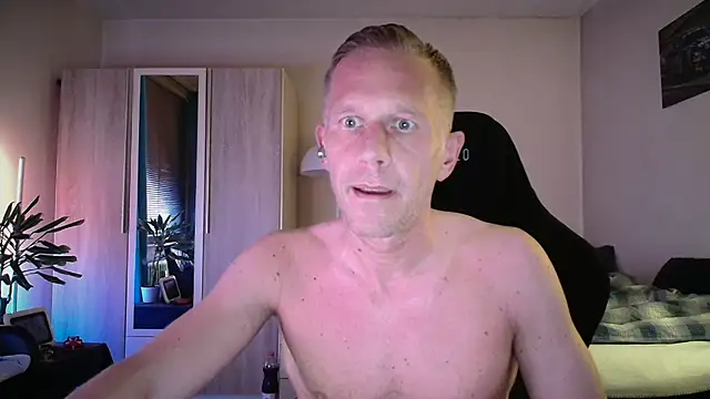 slaveboy2016xh online show from June 2026 11:14:01 PM