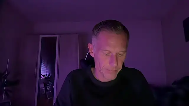 Snapshot of slaveboy2016@xh chatting on December 2024 09:23:02 PM slaveboy2016xh online show from December 2024 09:23:02 PM