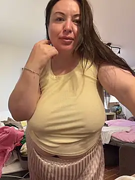 yoursweetpie online show from August 2026 06:47:02 PM