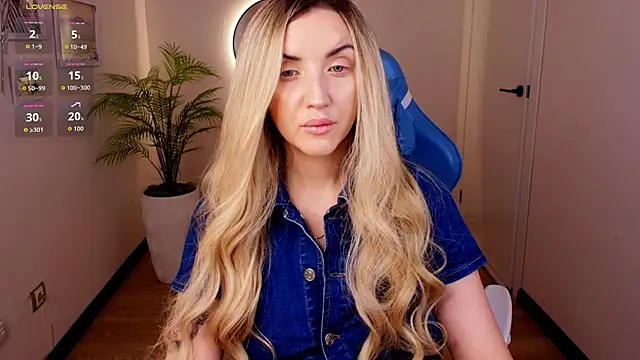 White F0x online show from August 2026 03:24:02 AM