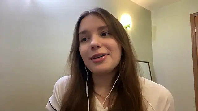 HootedIlk online show from August 2026 02:34:02 PM