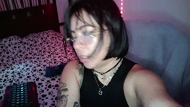 NoxxVelveth online show from August 2026 05:19:01 PM