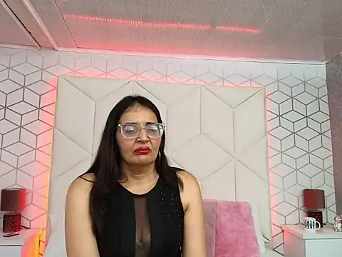 VickyBellmont online show from August 2026 07:21:02 PM