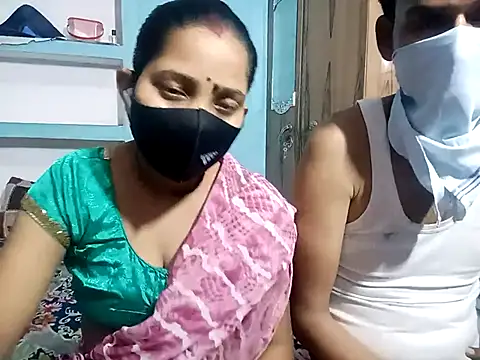 Snapshot of RoyalDesiCouple chatting on August 2026 04:13:02 PM RoyalDesiCouple online show from August 2026 04:13:02 PM