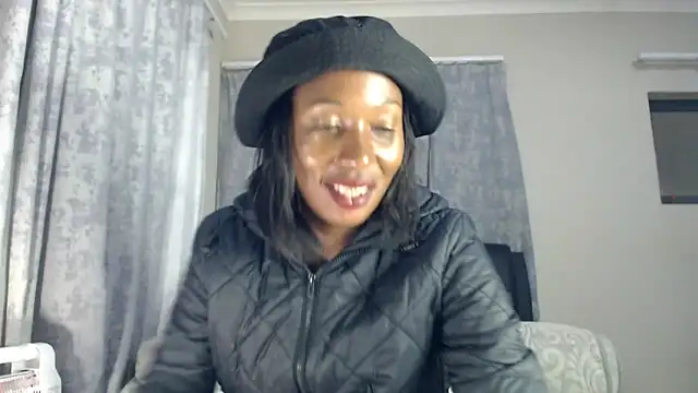 leanna23 online show from October 2025 05:58:01 PM