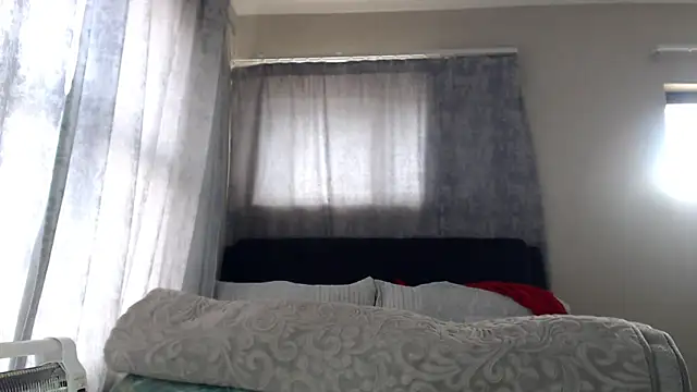 leanna23 online show from December 2025 10:58:02 AM