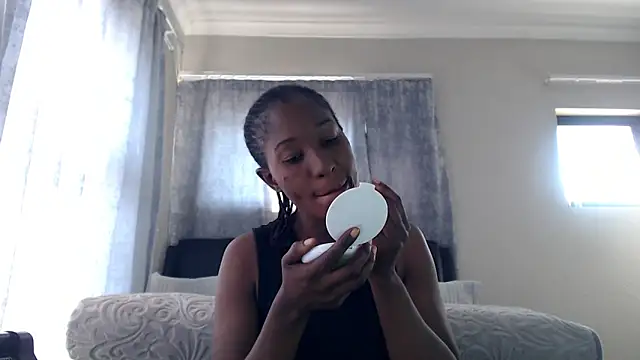 leanna23 online show from May 2026 07:35:02 AM