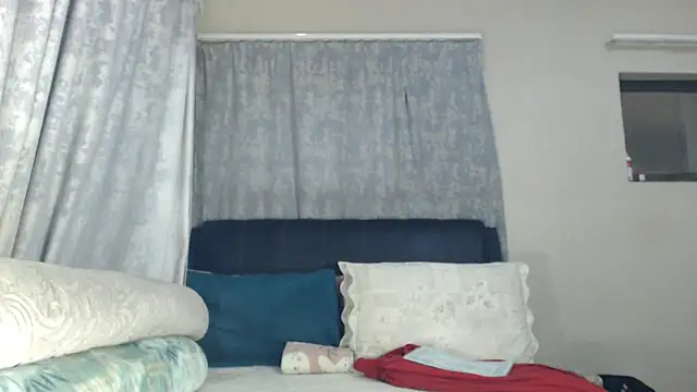 Snapshot of leanna23 chatting on February 2026 02:46:01 AM leanna23 online show from February 2026 02:46:01 AM