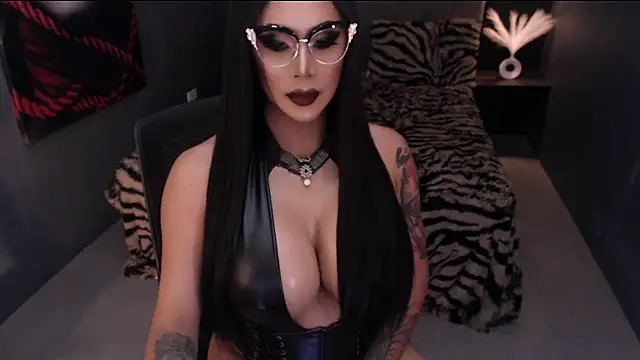 Snapshot of DominatrixMistressSilva chatting on July 2026 04:02:02 PM DominatrixMistressSilva online show from July 2026 04:02:02 PM