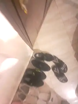 Demillvan online show from November 2025 02:07:02 PM