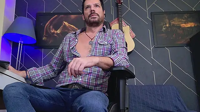 Snapshot of ChrisKox chatting on November 2025 05:02:01 PM ChrisKox online show from November 2025 05:02:01 PM