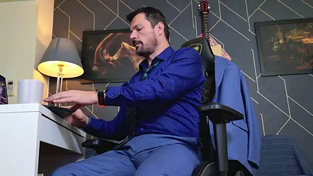 Snapshot of ChrisKox chatting on November 2025 07:18:02 PM ChrisKox online show from November 2025 07:18:02 PM