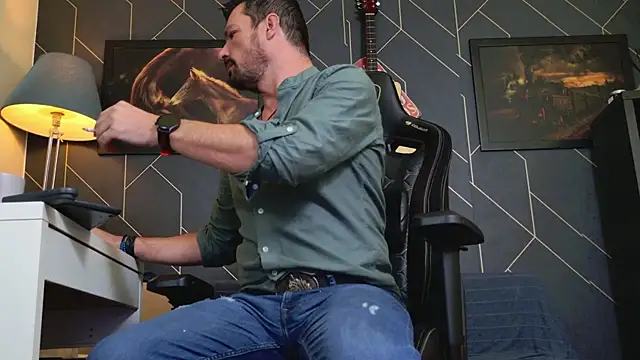 Snapshot of ChrisKox chatting on October 2025 05:17:01 AM ChrisKox online show from October 2025 05:17:01 AM