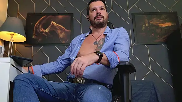 Snapshot of ChrisKox chatting on November 2025 05:44:01 AM ChrisKox online show from November 2025 05:44:01 AM