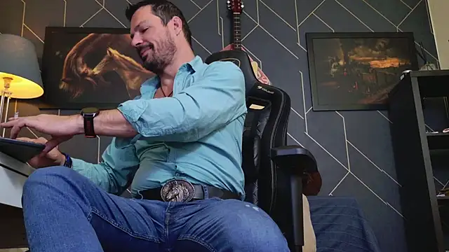 Snapshot of ChrisKox chatting on November 2025 02:39:01 AM ChrisKox online show from November 2025 02:39:01 AM