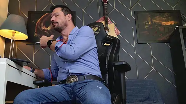 Snapshot of ChrisKox chatting on November 2025 06:08:02 AM ChrisKox online show from November 2025 06:08:02 AM