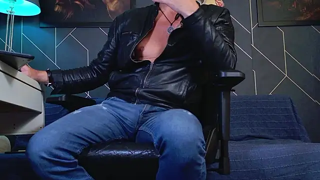 ChrisKox online show from March 2026 04:52:02 AM