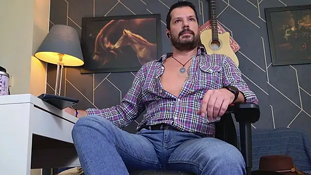 Snapshot of ChrisKox chatting on November 2025 05:23:01 AM ChrisKox online show from November 2025 05:23:01 AM