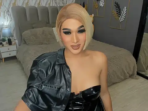 LegendaryNicole online show from October 2025 08:30:01 AM