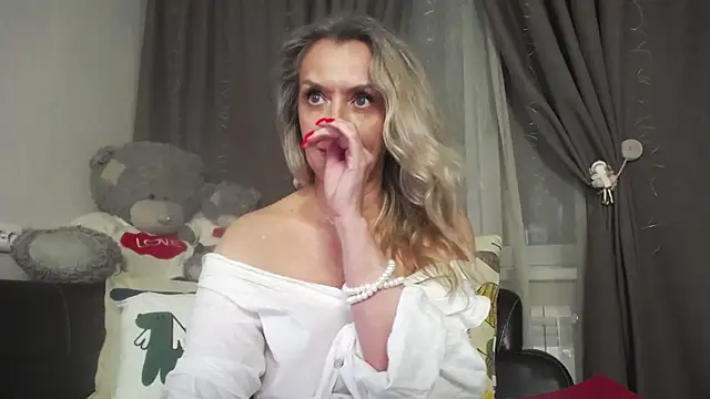 Alessandra92 online show from July 2026 07:24:02 PM