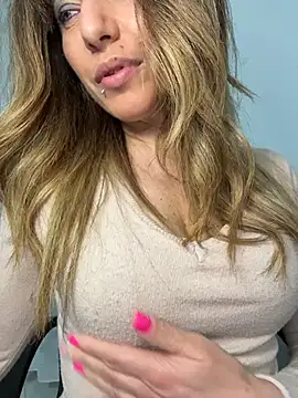 sexylenia online show from April 2026 10:44:01 PM