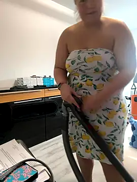 BootyLola online show from November 2025 09:14:01 AM