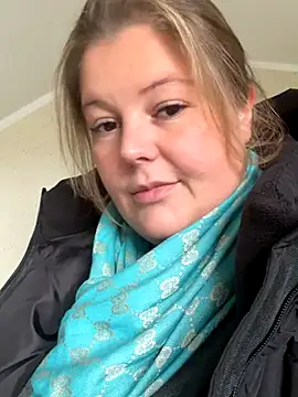 BootyLola online show from November 2025 09:57:02 AM