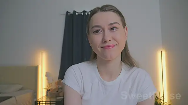 Snapshot of SweetPulse chatting on December 2025 04:52:02 PM SweetPulse online show from December 2025 04:52:02 PM