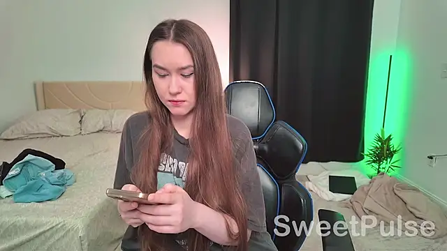 SweetPulse online show from October 2025 06:31:02 PM