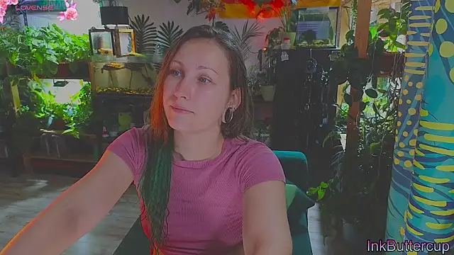 Snapshot of Dead_Butterfly chatting on September 2025 03:29:01 AM Dead Butterfly online show from September 2025 03:29:01 AM