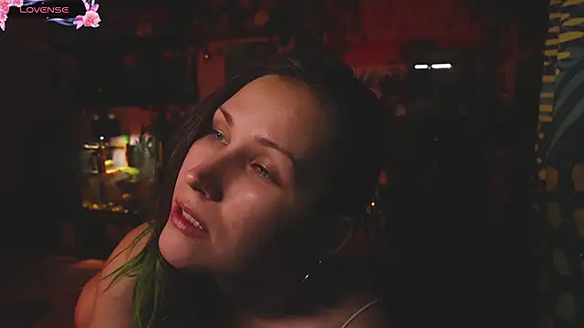 Dead Butterfly online show from October 2025 02:23:02 AM