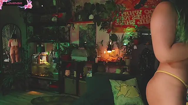 Dead Butterfly online show from November 2025 03:10:02 AM