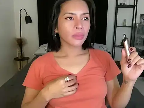 your bianca69 online show from November 2025 12:47:01 AM