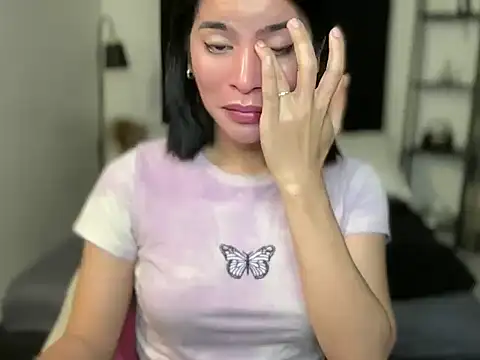 your bianca69 online show from December 2025 11:30:01 PM